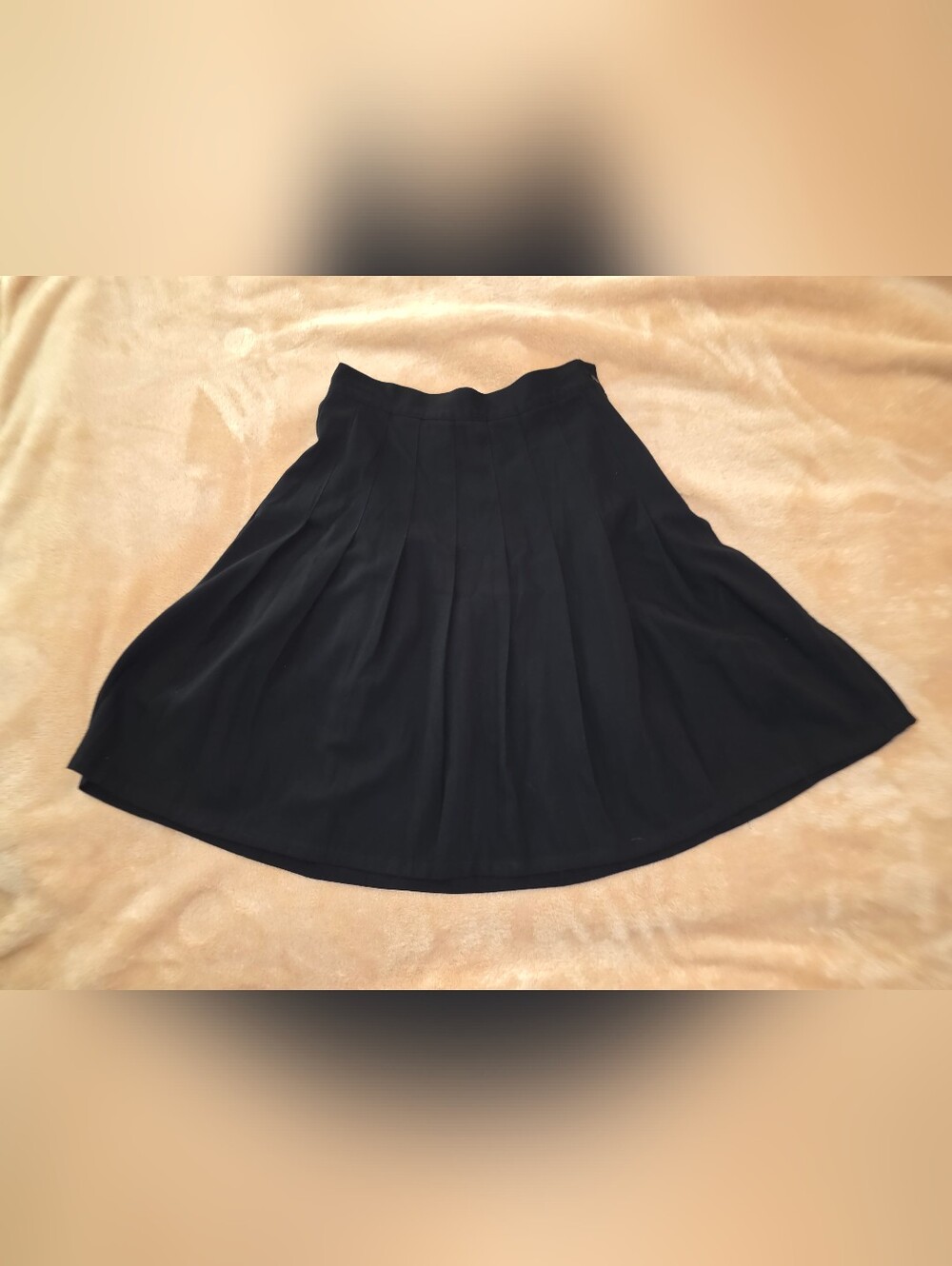 Vintage 1970s 1980s T.R. Bentley Black Pleated Knee Length Skirt